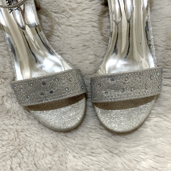 BADGLEY MISCHKA
Girl's Embellished Block Heel Sandals - Picture 7 of 7